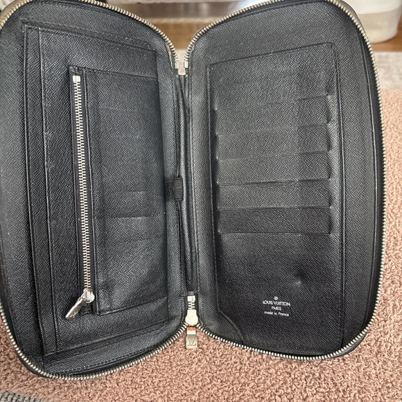 Louis Vuitton Black Taiga Leather Zippy Travel Organizer Wallet Clutch - Picture 15 of 16